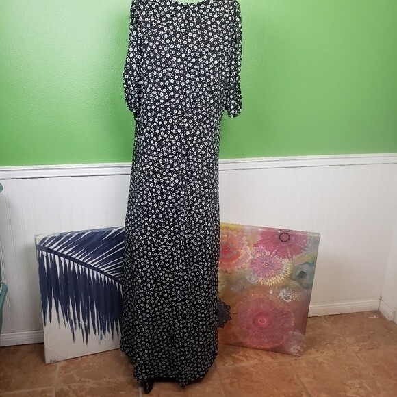 AFRM Plus size woman white daisy pola dot ruched maxi dress size 2x/2t - Picture 8 of 12